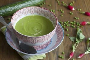 Crème de petits pois aux fanes de radis au Thermomix