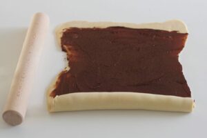 Chocolat étalé sur la pâte