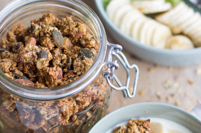 Granola à la banane et noix de pécan au Thermomix