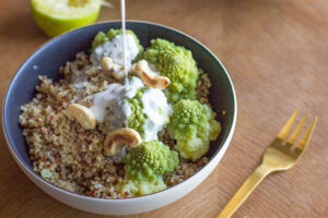 Quinoa au chou romanesco, sauce cajou au Thermomix