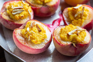 Pêches gratinées aux abricots, amande et safran au Thermomix