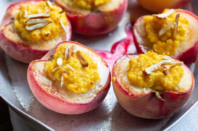 Pêches gratinées aux abricots, amande et safran au Thermomix