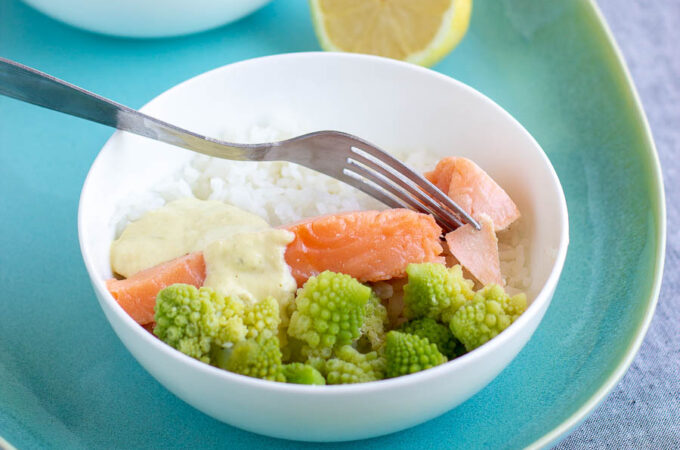 Pavé de saumon, chou romanesco, riz et fausse béarnaise au Thermomix