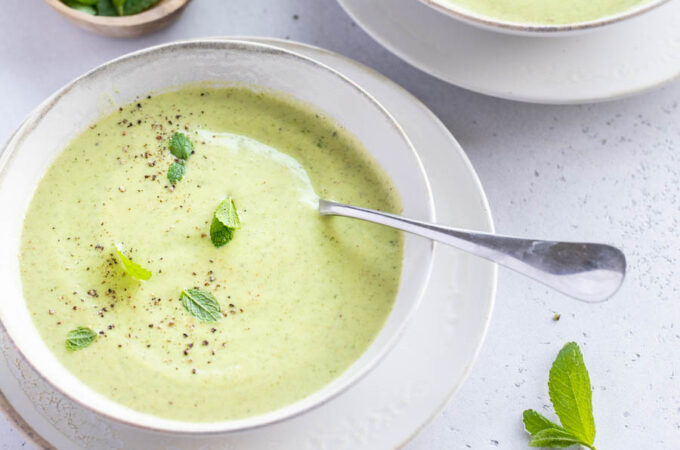 Velouté de courgette aux amandes et à la menthe au Thermomix