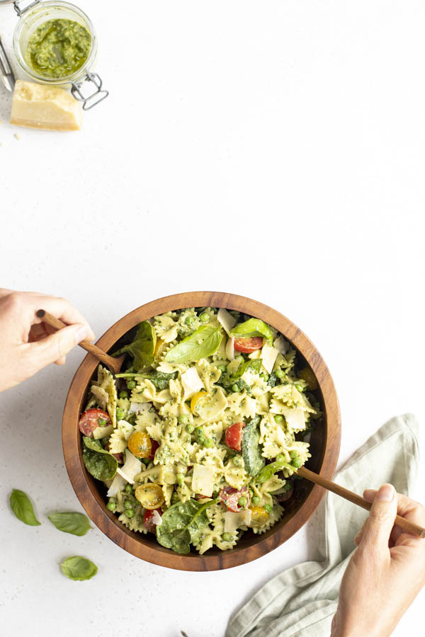 Salade de pâtes à la crème de pesto, petits pois et tomates cerises au Thermomix