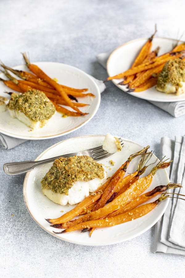 Dos de cabillaud en croûte de noisettes & carottes rôties au Thermomix