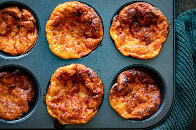 Egg muffins au Thermomix au chèvre, poivron et basilic