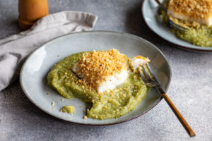 Merlu en crumble de parmesan, purée au brocoli au Thermomix
