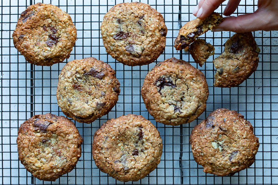 Les cookies aux graines et chocolat noir de Mokonuts