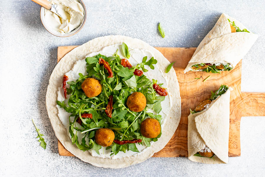 Wraps aux boulettes de lentilles corail et tomates séchées au Thermomix
